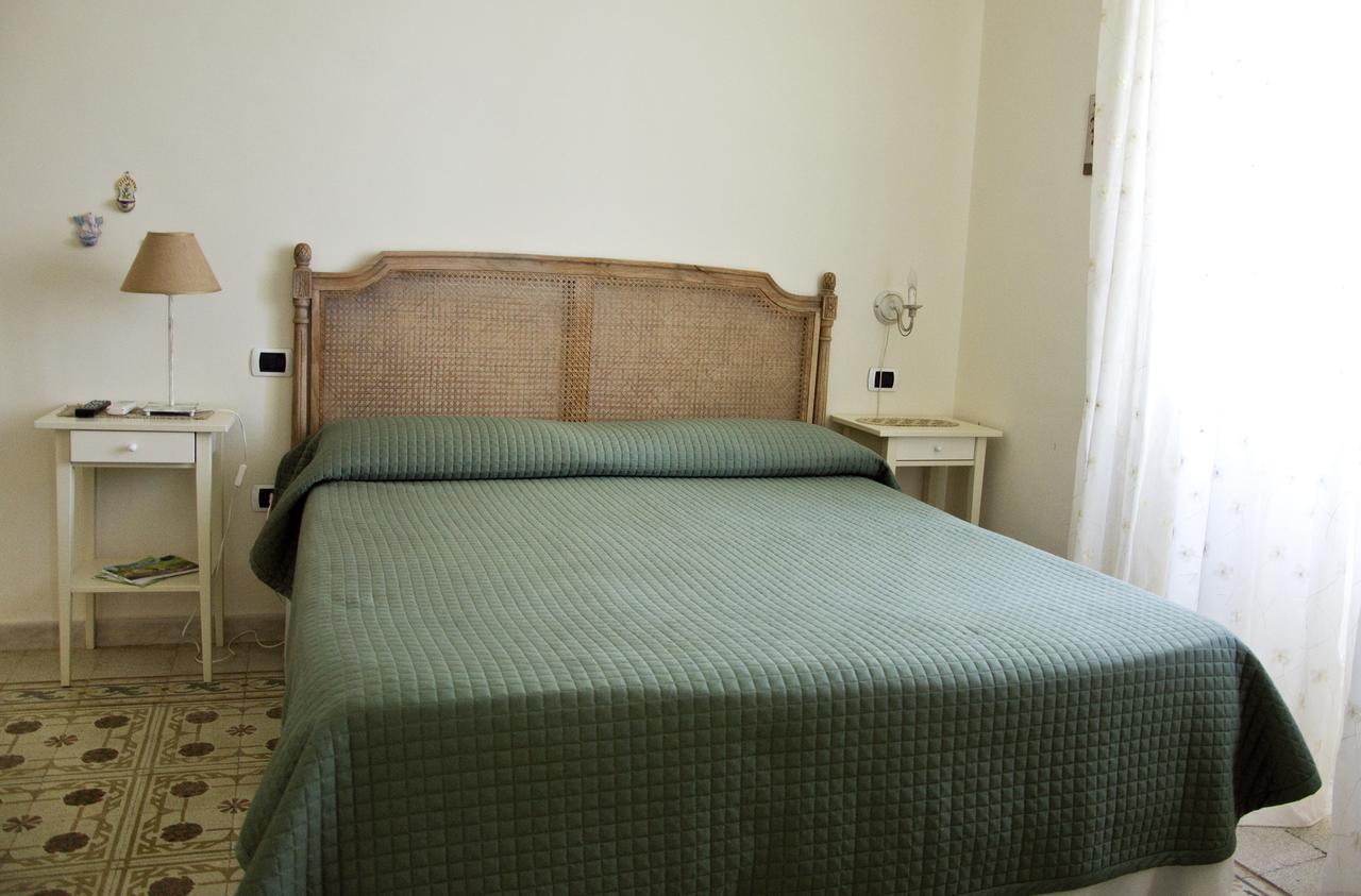 Villa Vincenza Vallo della Lucania Ruang foto
